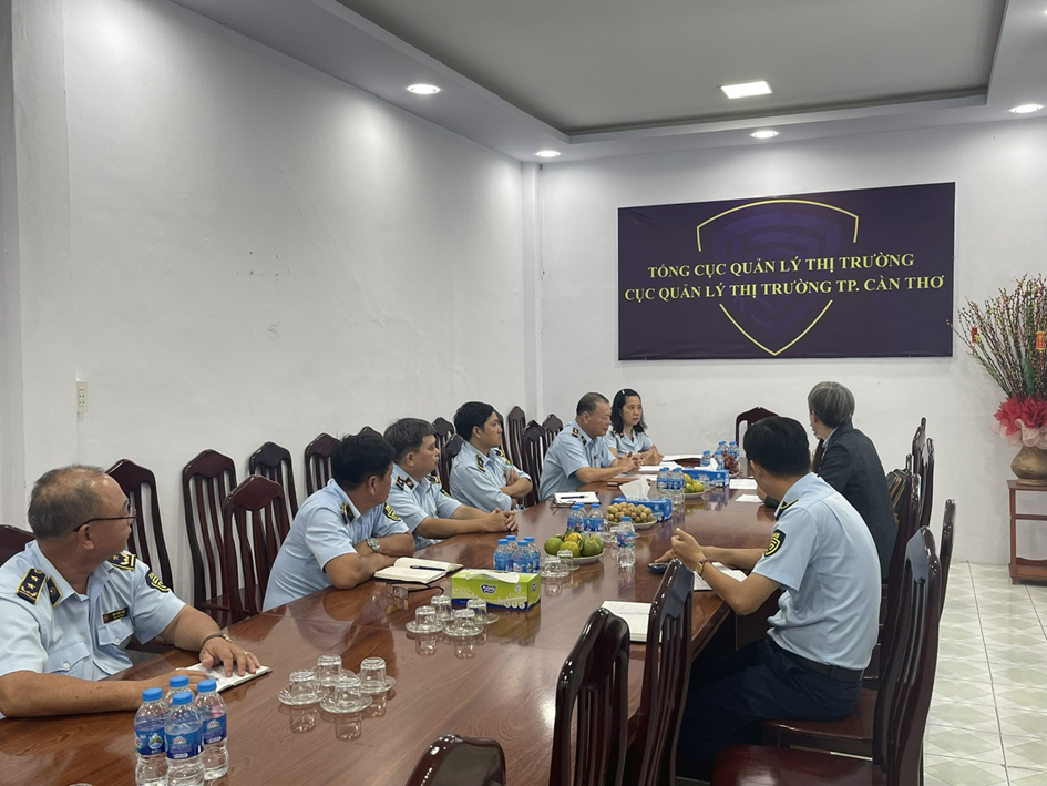 Cục Quản lý thị trường thành phố Cần Thơ tiếp ông OGAWA