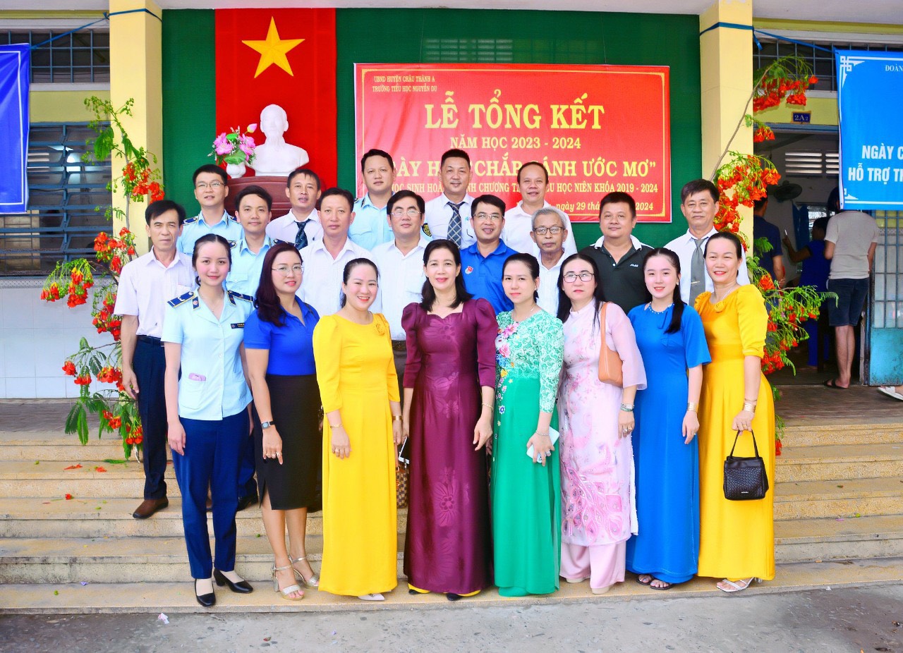 CHI ĐOÀN CỤC QUẢN LÝ THỊ TRƯỜNG TỈNH HẬU GIANG“TIẾP SỨC CHO HỌC SINH ĐẾN TRƯỜNG”